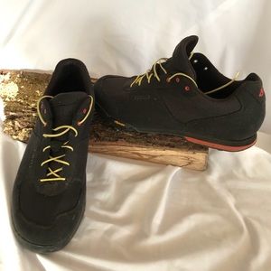 Men’s Black Vibram Giro Mountain Bike/Hike 10.5